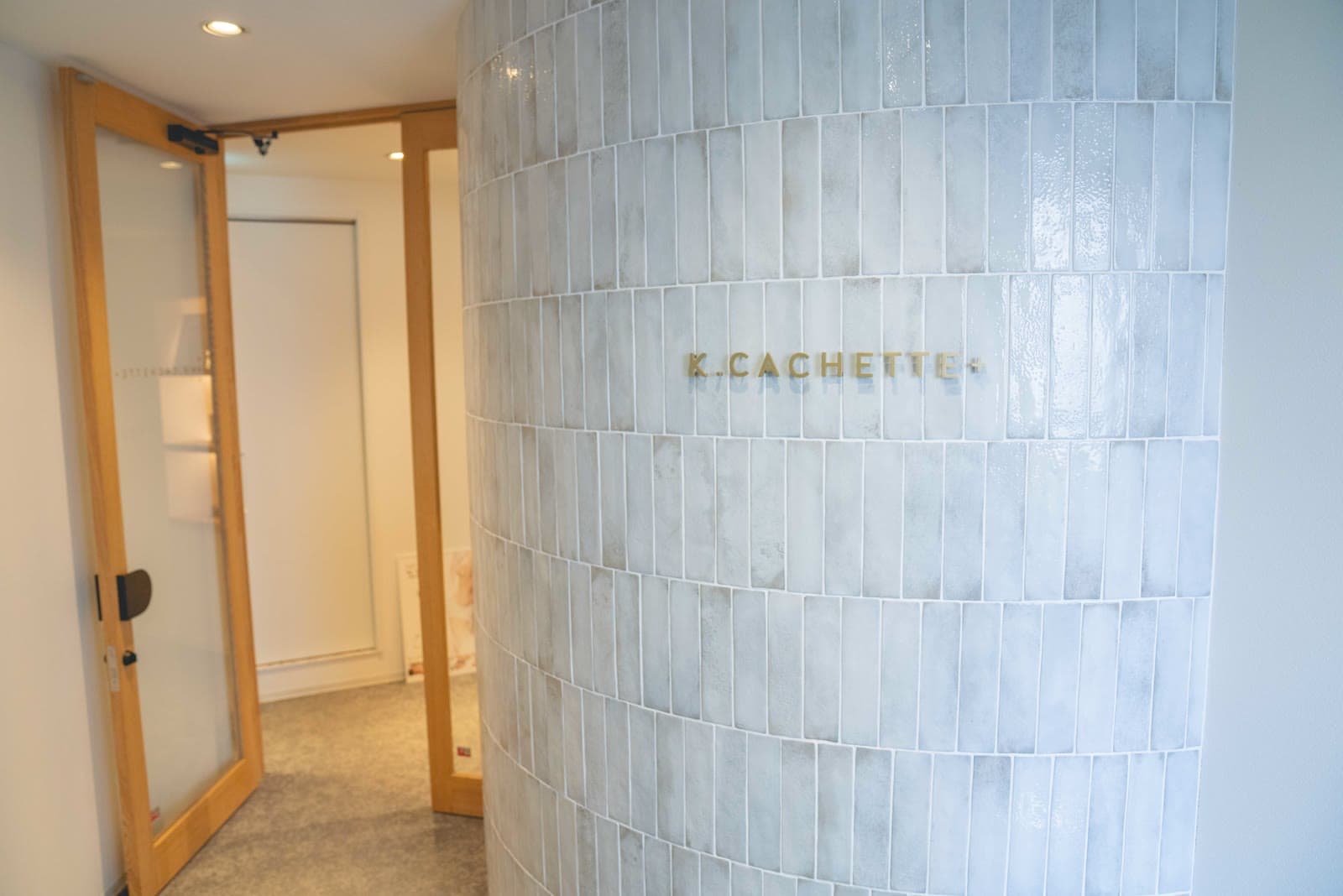 K.CACHETTE+ ドア