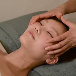美肌再生アミノ酸導入の施術イメージ